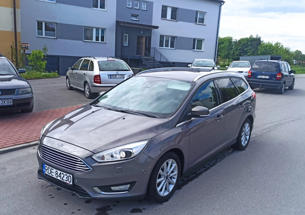 Ford Focus cena 39800 przebieg: 217000, rok produkcji 2016 z Dębica małe 232